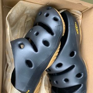 Keen Men’s Sandals 13 Black Yogui New